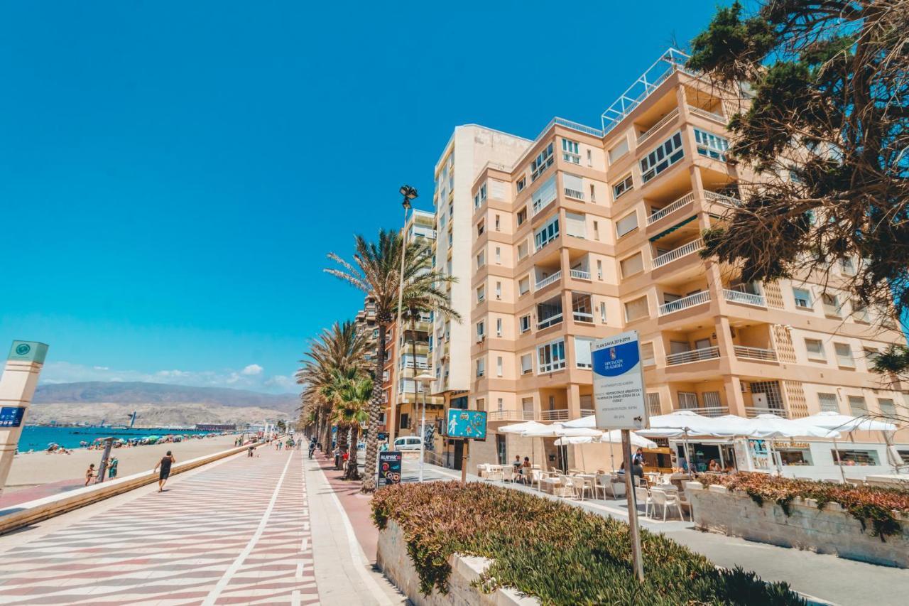 Expoholidays- Primera Linea De Playa Palmeral Almeria Exterior photo